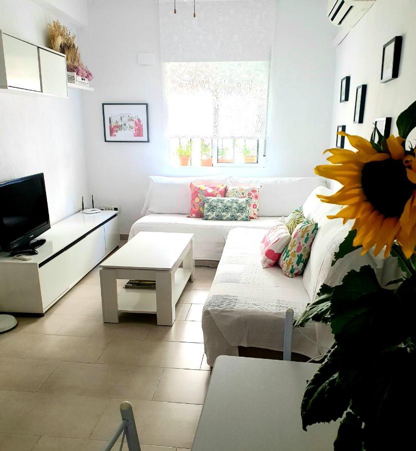 Apto. Planta Baja Y Cochera Barrio San Basilio Apartment