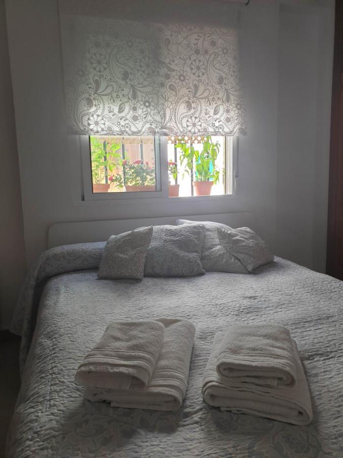 Apto. Planta Baja Y Cochera Barrio San Basilio * Cordoba
